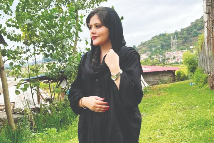 در سوگ مهسا امینی، سروده‌هایی از تورنتو